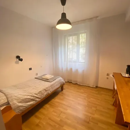 Travellers Rest Проживание в семье